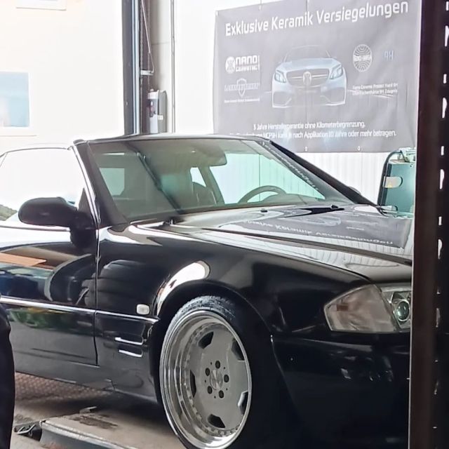 SL 500 V8
Die wunderschöne Mercedes SL500 hat von uns 
Einen Komplettradsatz bekommen, eine Tieferlegung, instandsetzung Kotflügel vorne rechts und zum Schluß eine Lackaufbereitung inkl. NANO Veriegelung.

#mercedes #SL500 #lackaufbereitung #nanoversiegelung #felgen #tiefergelegt #mgclean #börnsen #geesthacht #hamburg